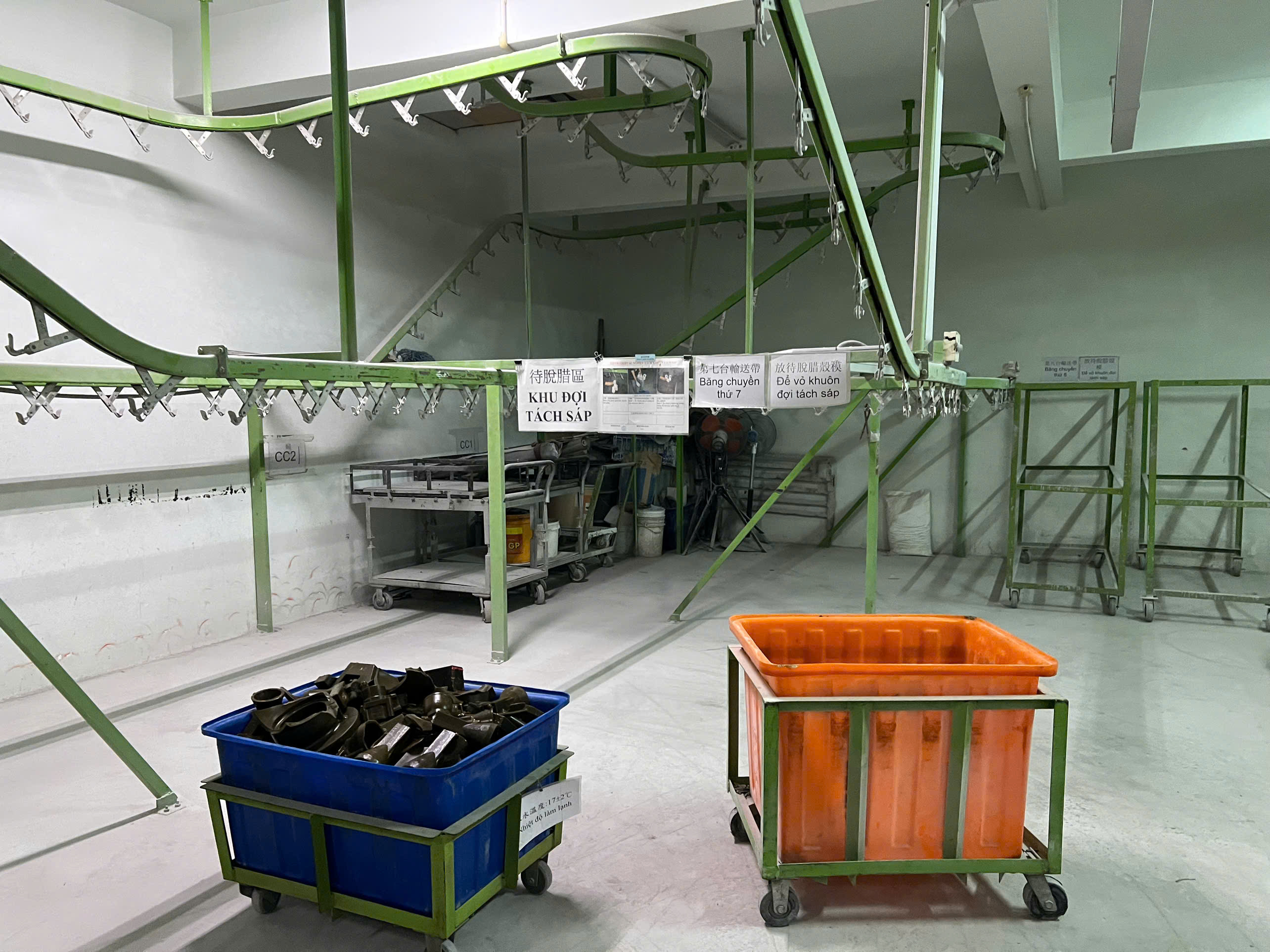 Dewaxing Area
